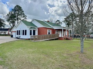 209 W Main St, Hartford, AL 36344