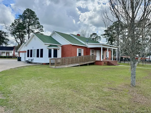 209 W Main St, Hartford, AL 36344