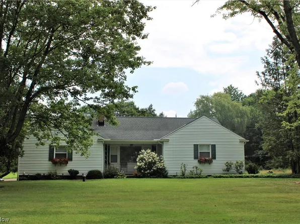 13937 Benner Dr, Novelty, OH 44072