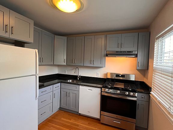 3rd image of 93 Park Ave APT 705