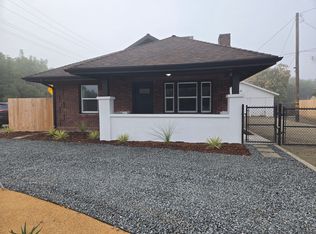 915 E Tulare Ave, Visalia, CA 93292