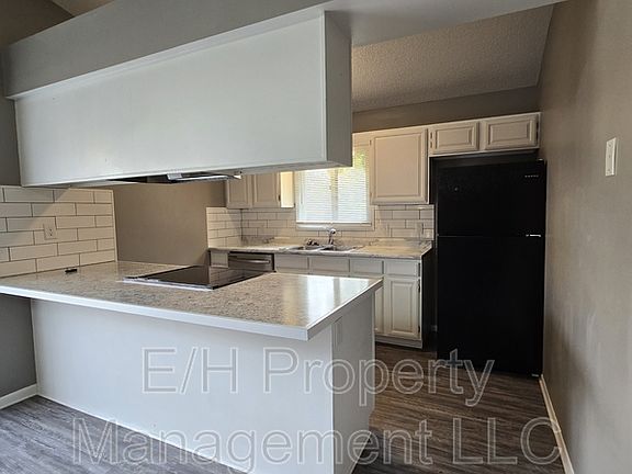 5th image of 1527 N Smith Cir