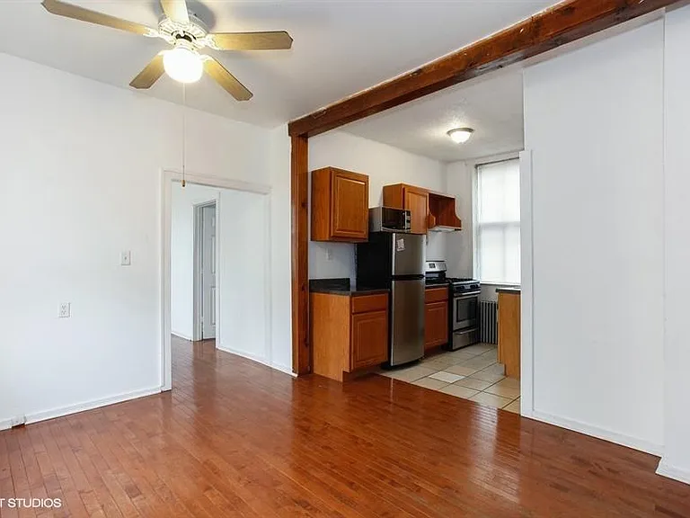 1621 N Richmond St #1R — Photo 6