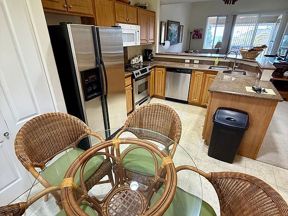 3rd image of 75-5919 Alii Dr APT 23