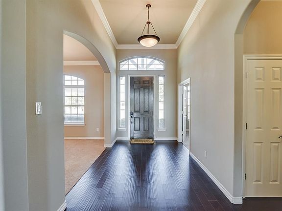 4th image of 8304 Preserve Oaks Dr