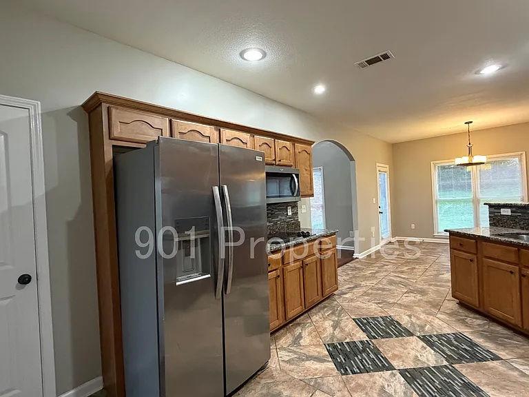 3777 Pavilion Cir — Photo 7