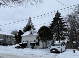 53 Robert St, Milton, ON L9T 1G7