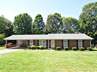 3410 18th Ave NE, Hickory, NC 28601