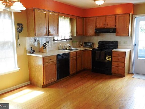 2nd image of 52 Lamberts Ln