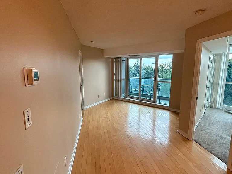30 Harrison Garden Blvd #503 — Photo 2