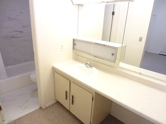 512 E Monroe Dr #D425 — Photo 12