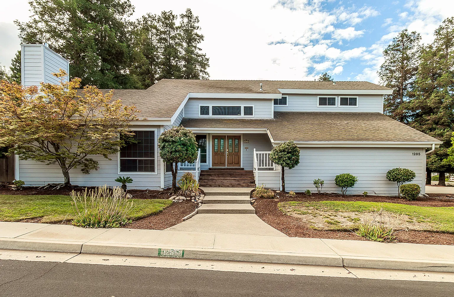 1285 W Riverglen Avenue photo 1