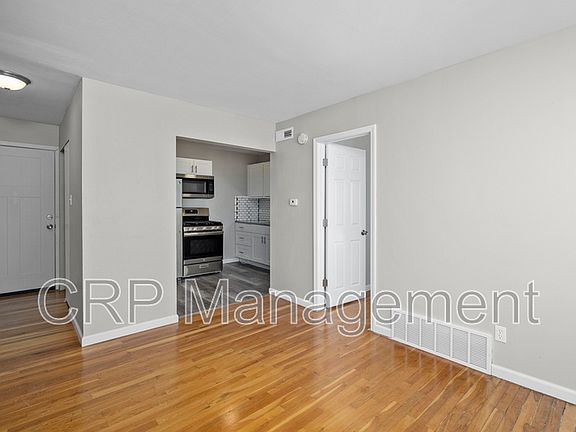 4th image of 4255 Virginia Ave #206
