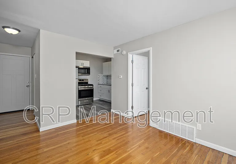 4255 Virginia Ave — Photo 4
