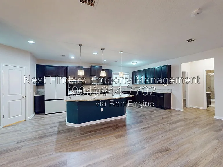 2704 Daylily Ln — Photo 9