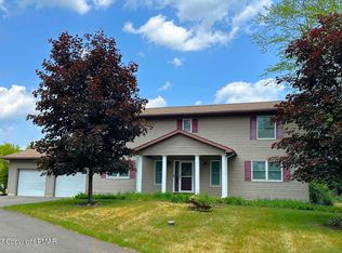 176 Switzgabel Dr, Brodheadsville, PA 18322