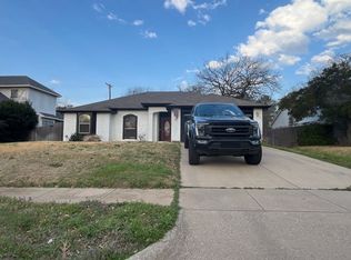 2126 Wedgewood Dr, Grapevine, TX 76051