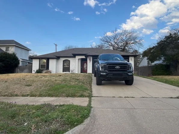 2126 Wedgewood Dr, Grapevine, TX 76051