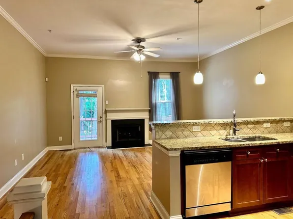 1945 Sterling Oaks Cir Unit 15, Atlanta, GA 30329