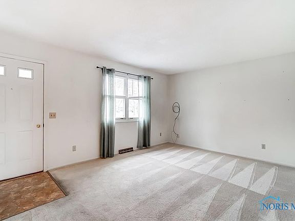 4th image of 17671 Pansy Ln