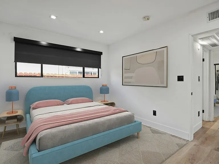 955 N Oxford Ave #8 — Photo 16