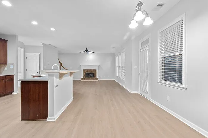 2375 Chandler Grove Dr — Photo 15
