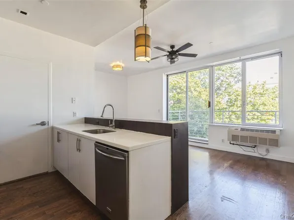 111 Monroe Street image 3 of 27