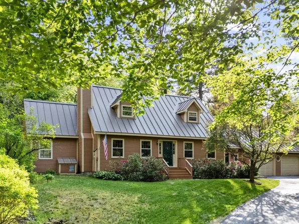 27 South Brook Circle, Newbury, NH 03255