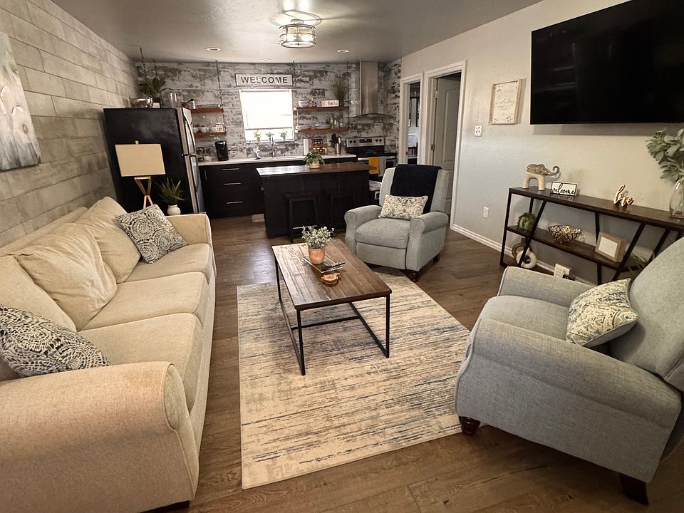1st image of 1207 W Gore Blvd APT 15