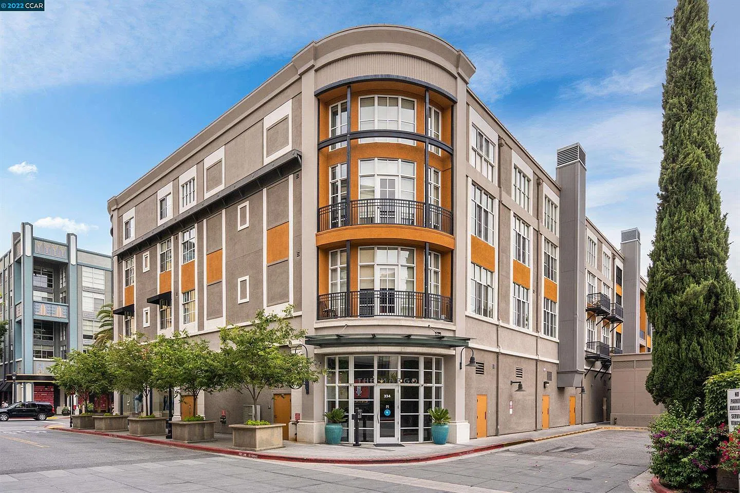 1 bed, 736 sqft, $3,500 — Photo 2