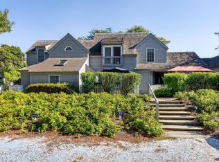 33 Landmark Ave, Mashpee, MA 02649
