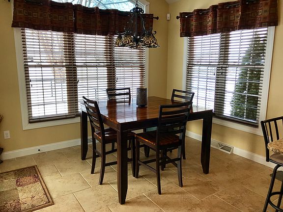 5th image of 16487 Olde Mill Ln