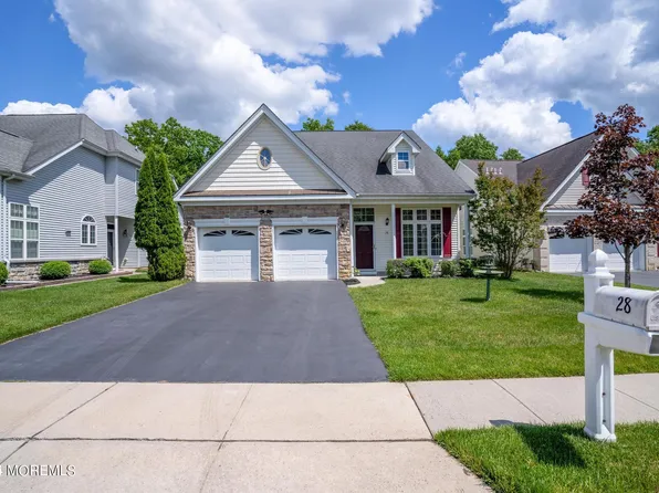 28 Quincy Terrace, Barnegat, NJ 08005