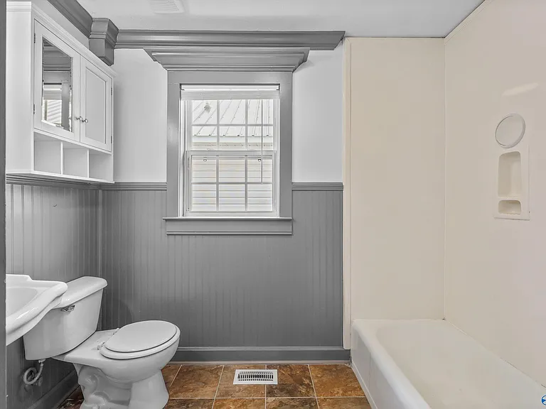 122 Chestnut Rd — Photo 23