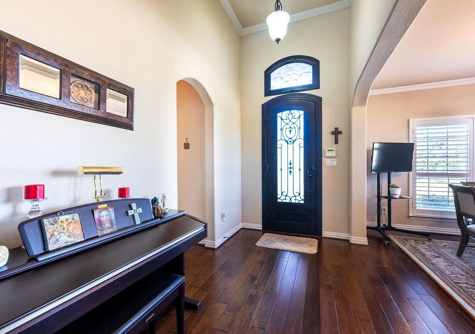 Custom Windsor Home on Corner Lot with Green Space Views — Photo 2