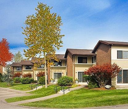 1st image of 4 Norwest Dr #201R