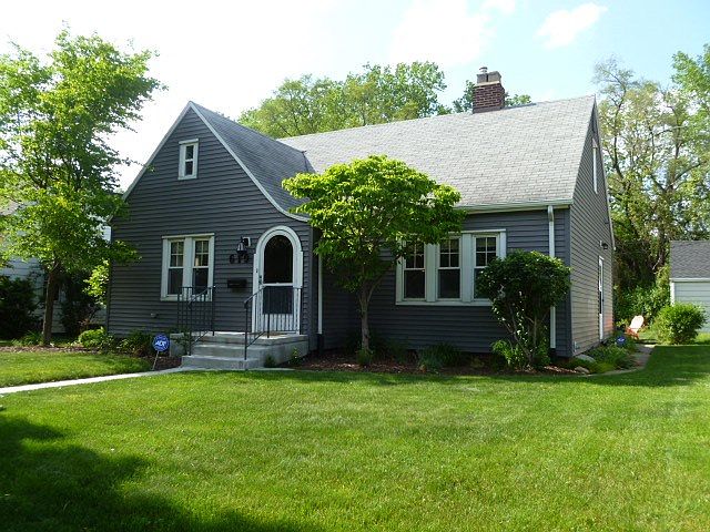 1st image of 619 W Angela Blvd