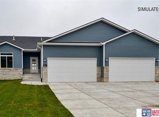 6560 Grays Peak Dr, Lincoln, NE 68521