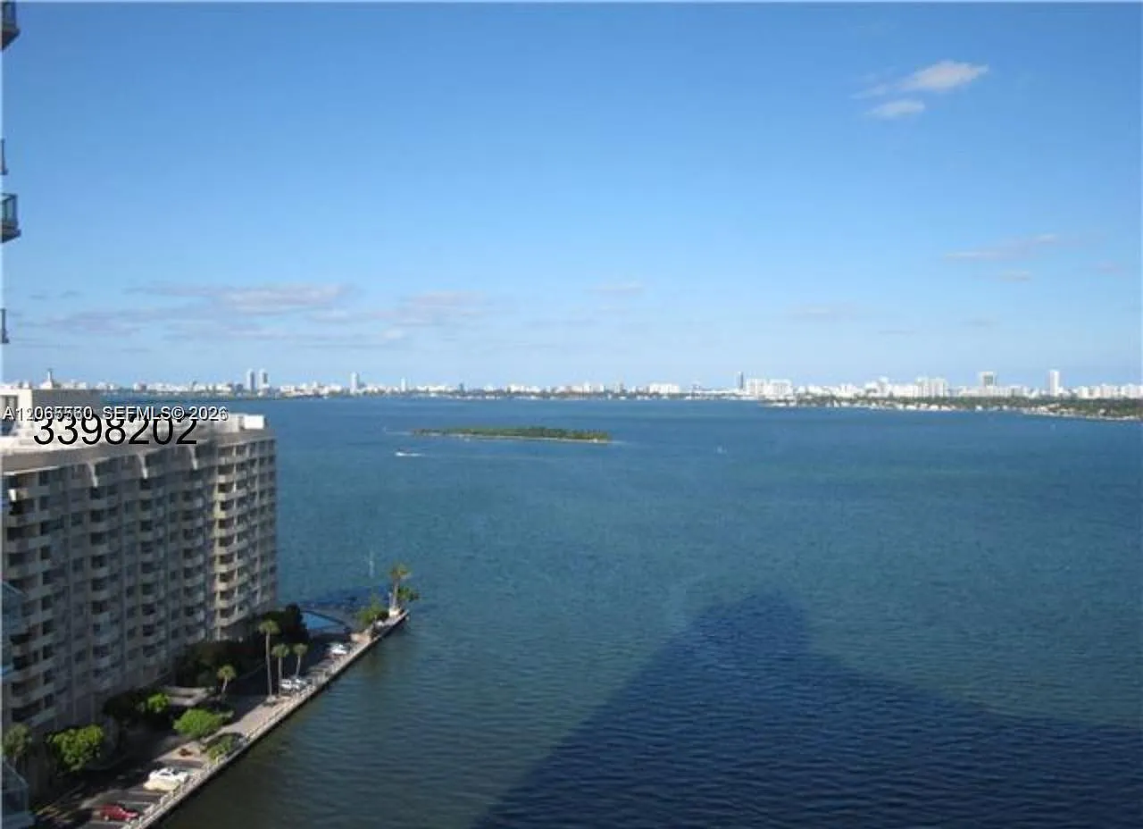 Paramount Bay Condo — Photo 1