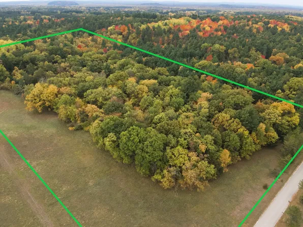1123 Gale Ave, Wisconsin Dells, WI 53965