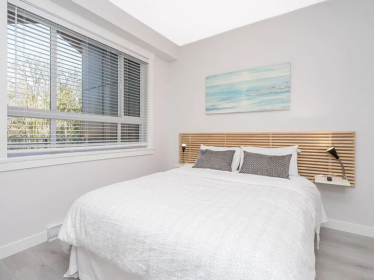 32690 14th Ave #400 — Photo 34