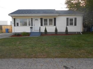 23 Rosedale Ter, Middletown, RI 02842