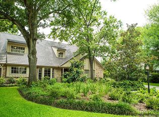 2415 Blue Water Ln, Houston, TX 77018