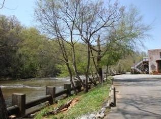 585 White Cir APT 22, Athens, GA 30605
