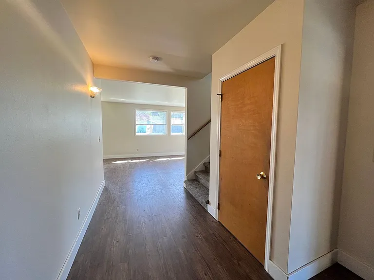 1308 N Brooklane St — Photo 7