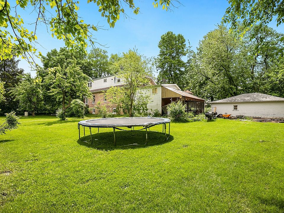 2nd image of 4006 Fairview Ave
