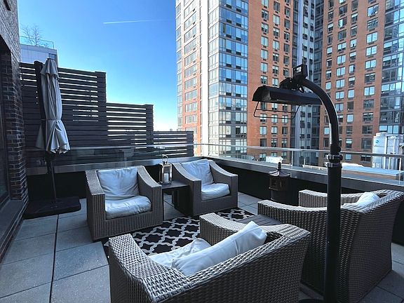 3rd image of 535 W 43rd St Unit North 12g