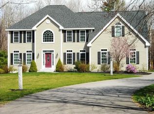 97 Peaslee Rd, Merrimack, NH 03054