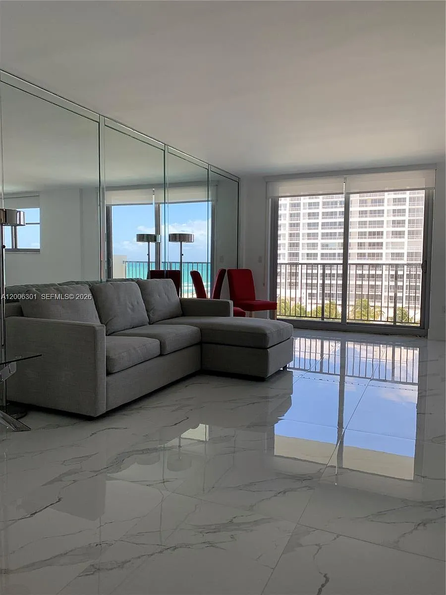 Building Photo - 9273 Collins Ave #606