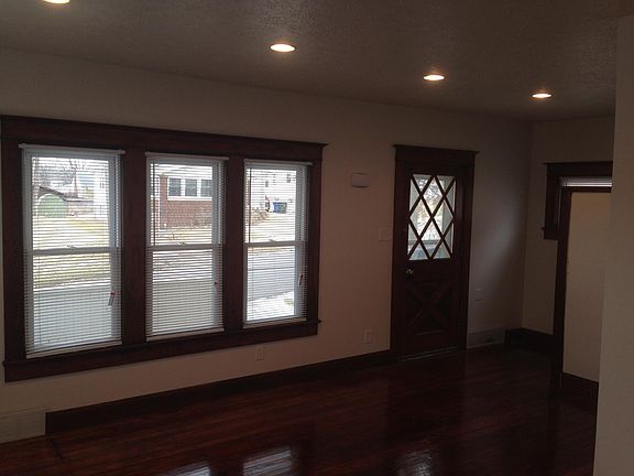 5th image of 150 E Tuscarawas Ave